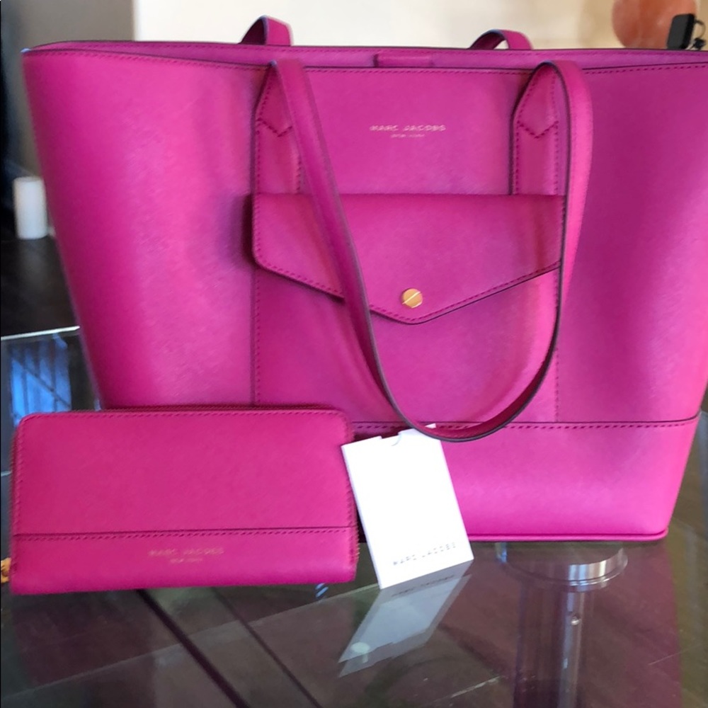 New Marc Jacobs Tote Bag and Matching Wallet